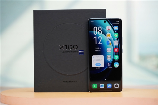 独特非对称的月环云阶！vivo X100星迹蓝图赏