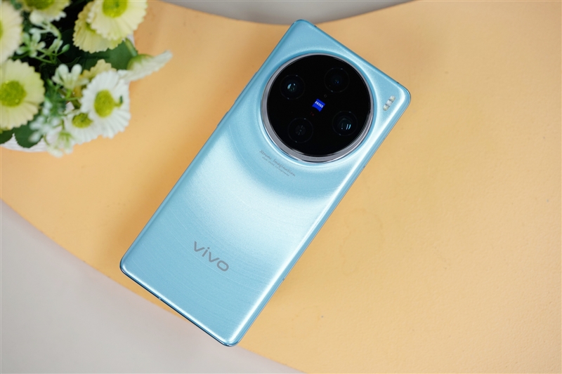 拍月亮那都不是事儿！vivo X100 Pro评测：APO认证的超级长焦 它能拍太阳