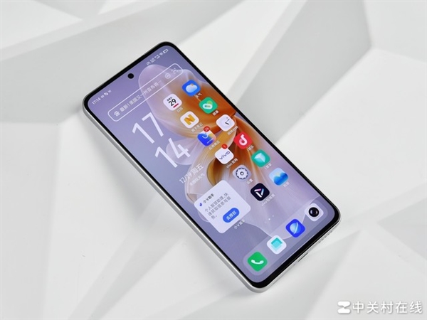 vivo S18e上手：蓝厂最具质价比的人像手机