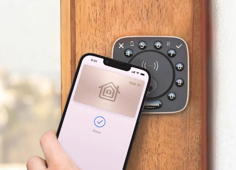 不用掏出 iPhone，苹果 iOS 18 HomeKit 支持免接触开智能锁