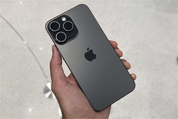 iPhone 16出厂预装正式版！苹果iOS 18公测版7月上线