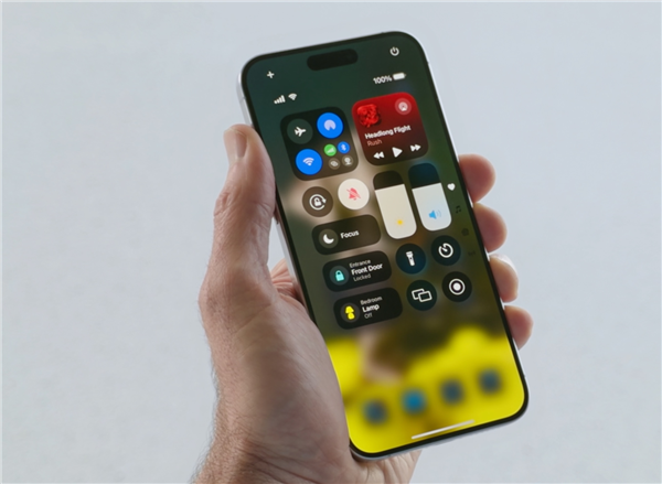 苹果iOS 18首个公测版发布：大批新功能登场、Apple Intelligence尚未启用