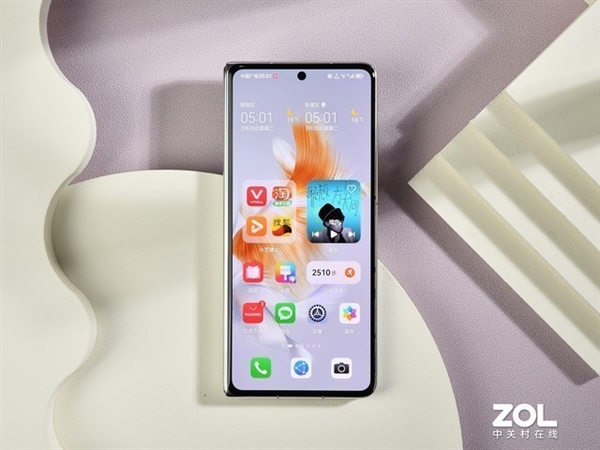 只贵1块钱！三星Galaxy Z Fold5打得过华为Mate X3吗？