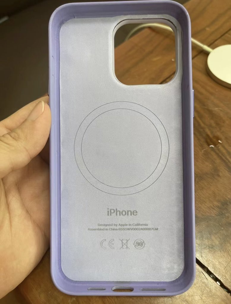 爆料者分享苹果 iPhone 15 编织工艺保护壳照片，将替代皮革保护壳