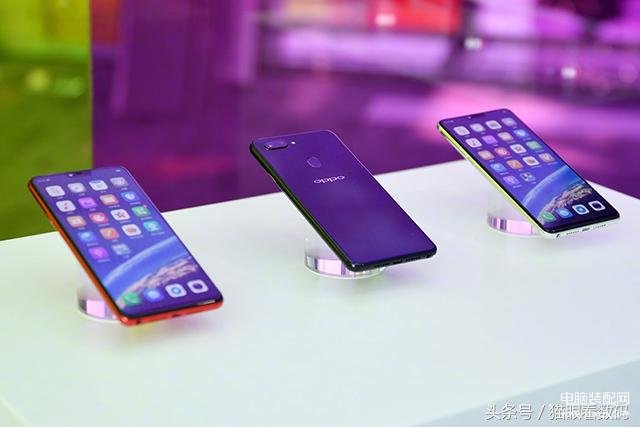 oppor15星云版和梦境版区别哪个好