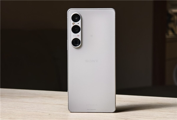 索尼Xperia Pro-C首次现身：6英寸小屏机皇